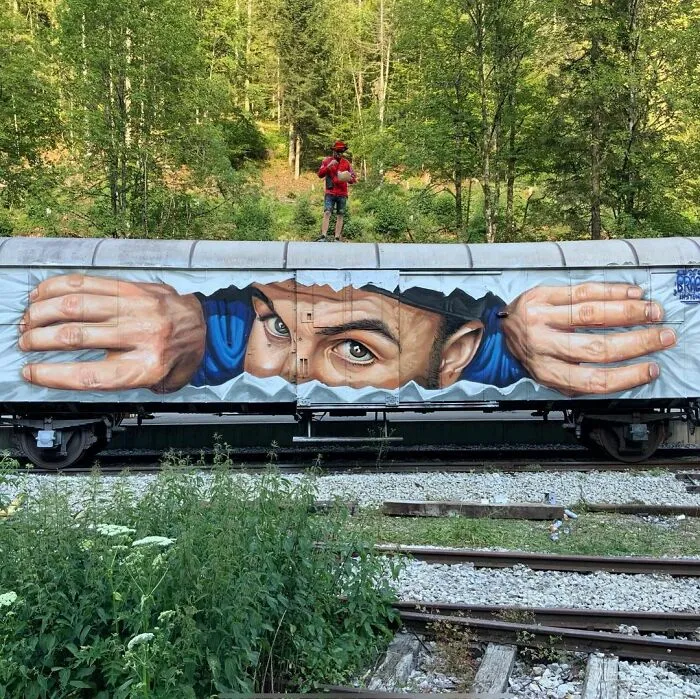 French Artist's 52 3D Graffiti