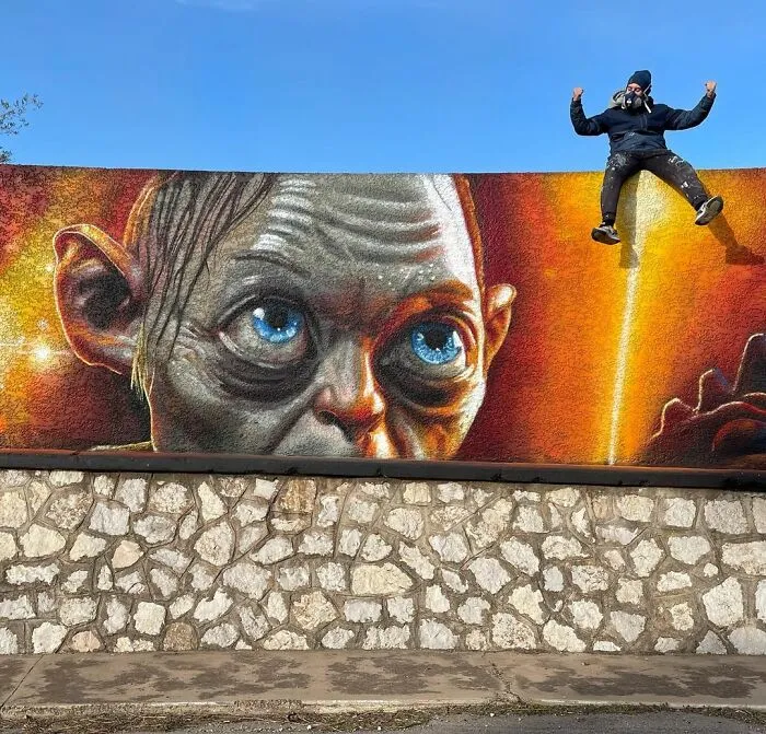 French Artist's 52 3D Graffiti