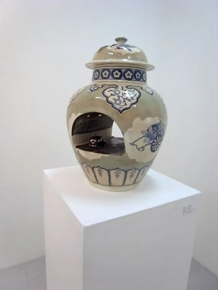 30 Surreal And Glitchy Ceramic Artworks By Keiko Masumoto