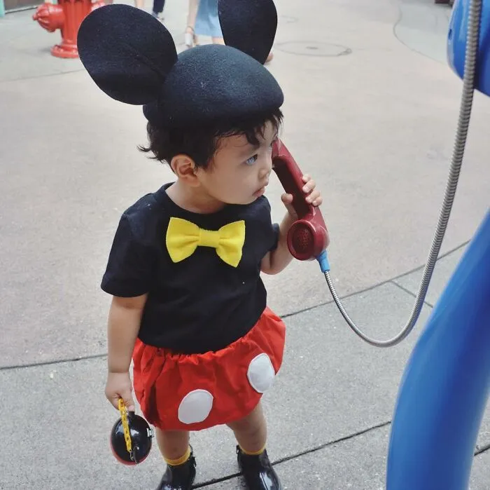 Adorable Kids Dress Up In Handcrafted Costumes Their Mom Made For Them (30 Pics)
