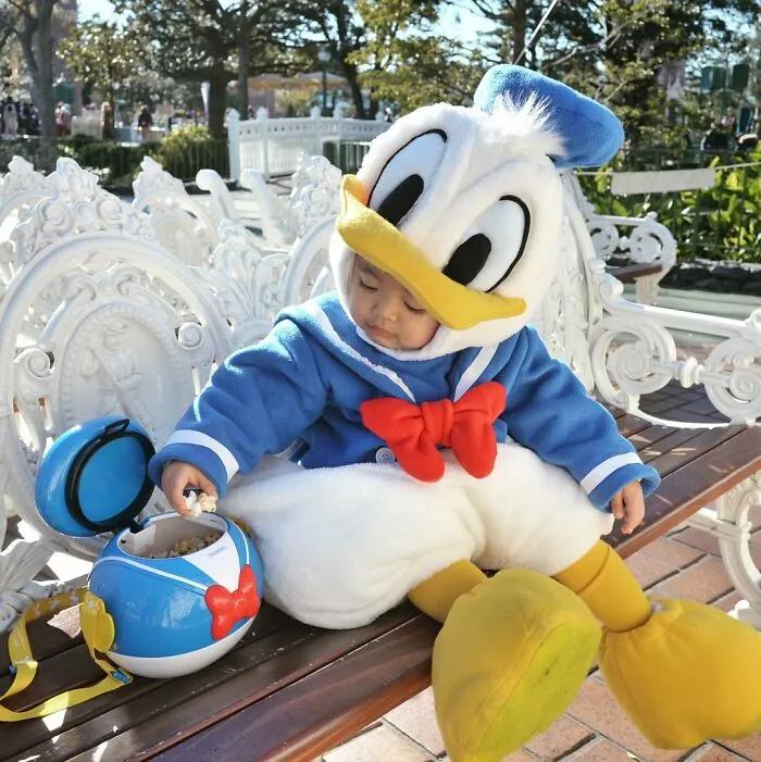 Adorable Kids Dress Up In Handcrafted Costumes Their Mom Made For Them (30 Pics)
