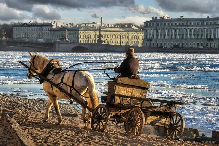 This Is What Russia Really Looks Like: 40 Honest Photos By Aleksandr Petrosyan (New Pics)