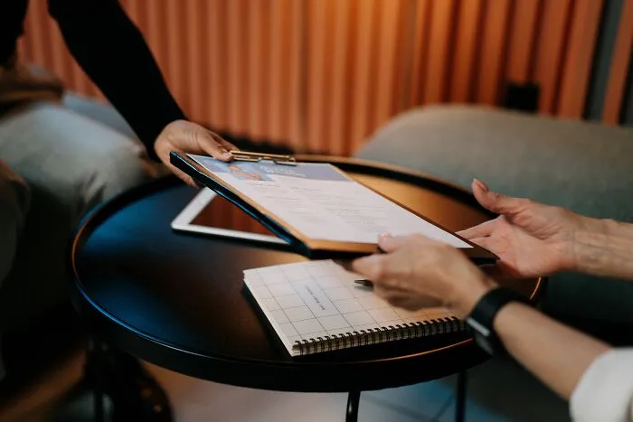 30 People Share How They Embarrassed Themselves During Their First Job Interview