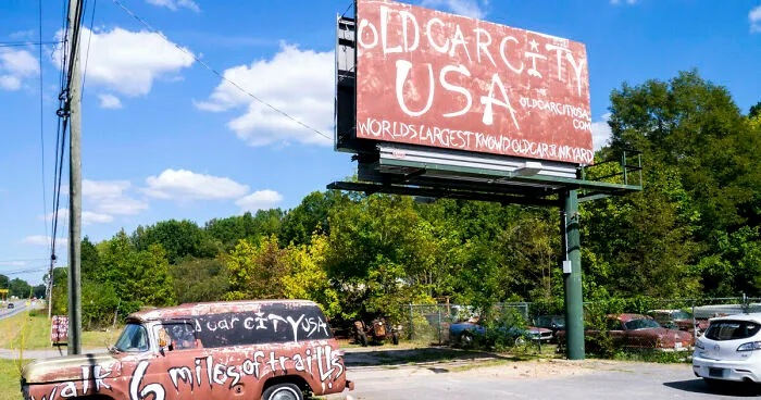I Took Pictures In Old Car City, A Classic Car Graveyard (23 Pics)