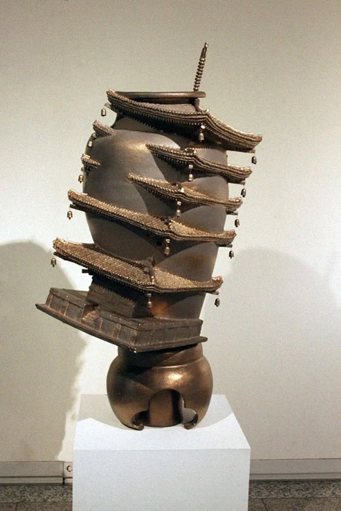30 Surreal And Glitchy Ceramic Artworks By Keiko Masumoto