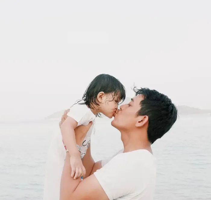30 People Share "Seemingly Harmless" Things Parents Do To Their Kids That Can Actually Have Serious Consequences