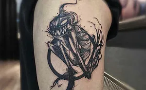 35 Times Horror Lovers Got Spooky Halloween Tattoos, And They Worked Brilliantly