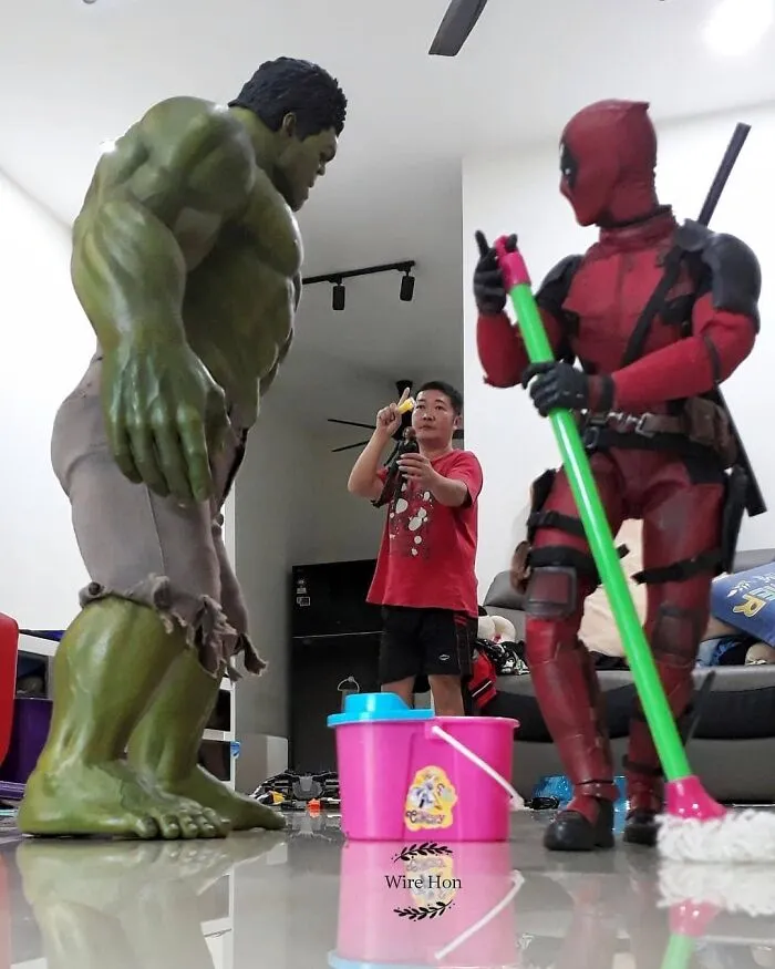 Folks Are Cracking Up At These 30 Forced Perspective Photos Of Action Figures Casually Interacting With Their Owner (New Pics)