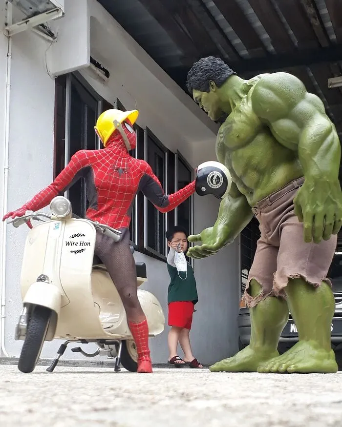 Folks Are Cracking Up At These 30 Forced Perspective Photos Of Action Figures Casually Interacting With Their Owner (New Pics)