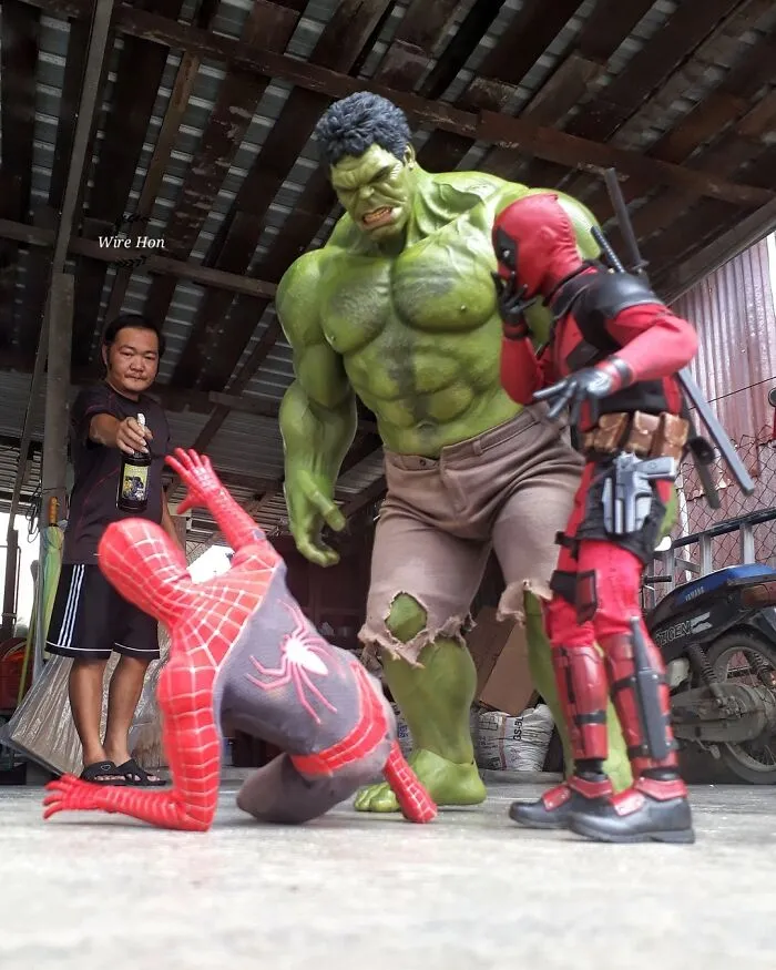 Folks Are Cracking Up At These 30 Forced Perspective Photos Of Action Figures Casually Interacting With Their Owner (New Pics)