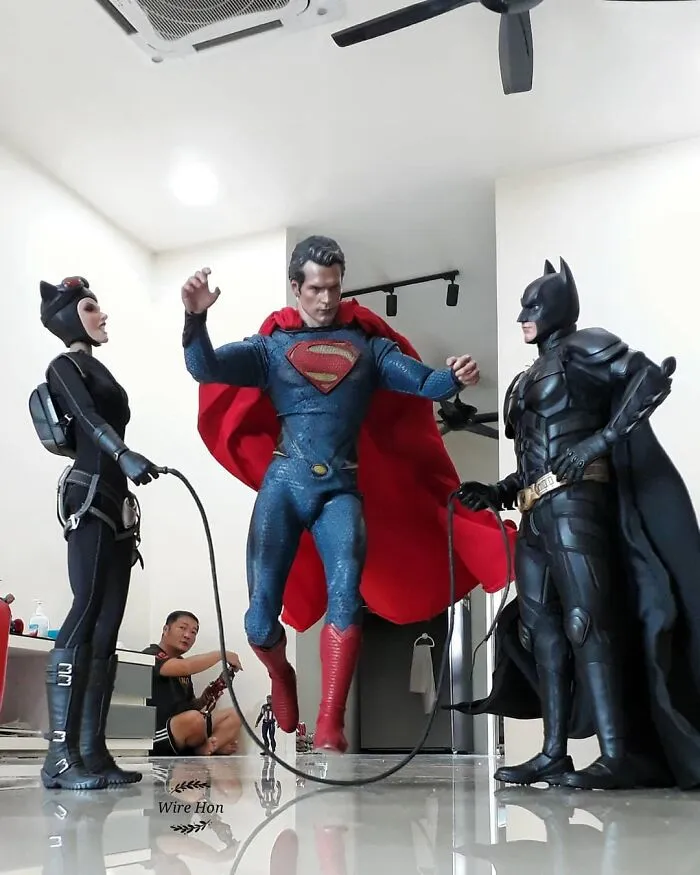 Folks Are Cracking Up At These 30 Forced Perspective Photos Of Action Figures Casually Interacting With Their Owner (New Pics)