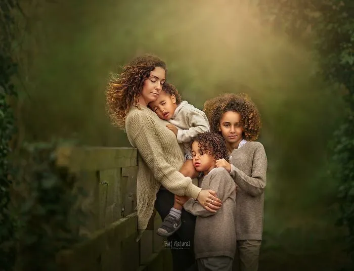 Pregunté a estas madres si podía fotografiarlas, y esto es lo que capté (25 fotos)