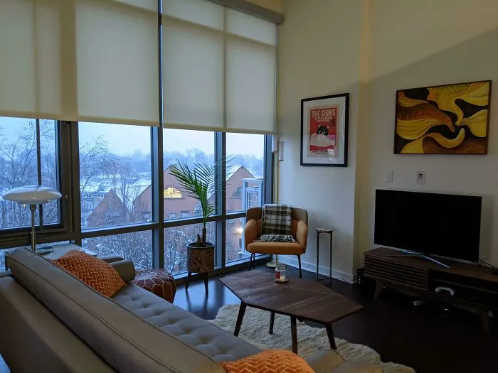 28 Years Old, Post-Divorce, First Time In My Life Living Alone! I'm Exploring My Own Personal Style And I Gotta Say, I'm Proud Of My Space So Far