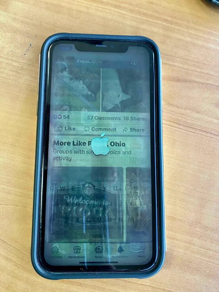 Even When Booting, iPhone 11 Displays Other Images