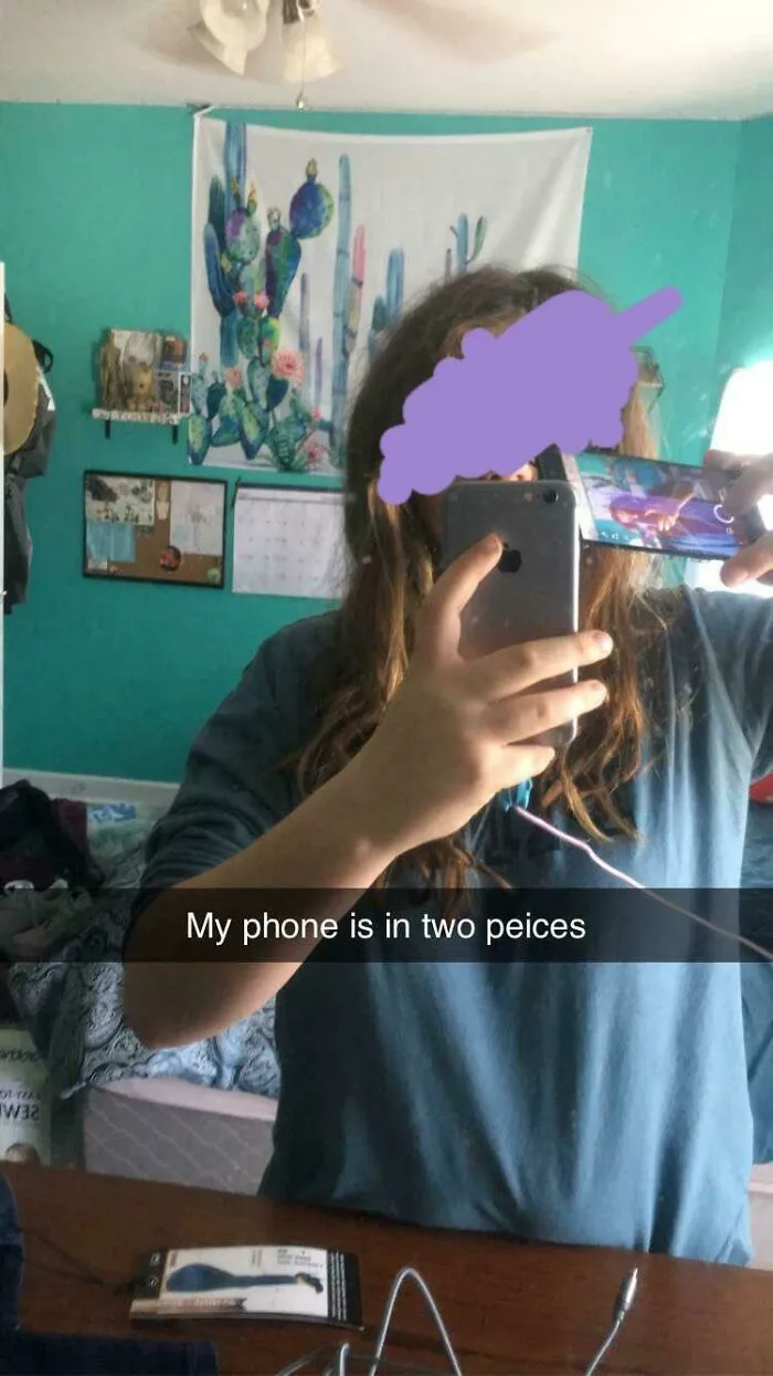 My Friend Told Me She Broke Her Phone And Sent Me This