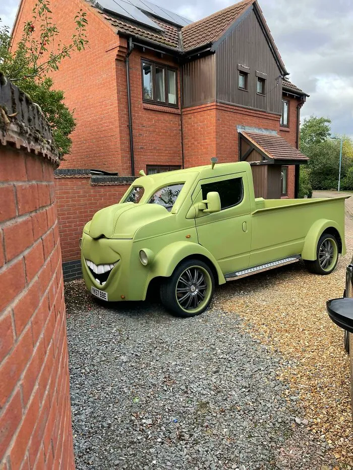 Shrek Car