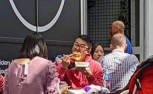 50 Funny Photos Without Context That Get Weirder The Longer You Look At Them
