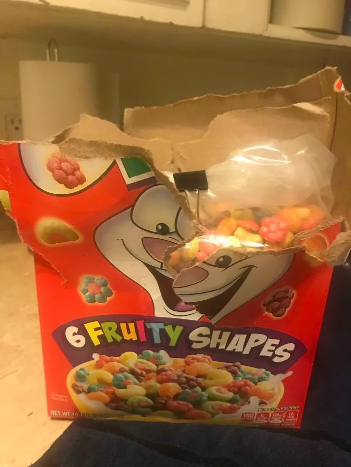 Cómo mi novio abre el cereal 