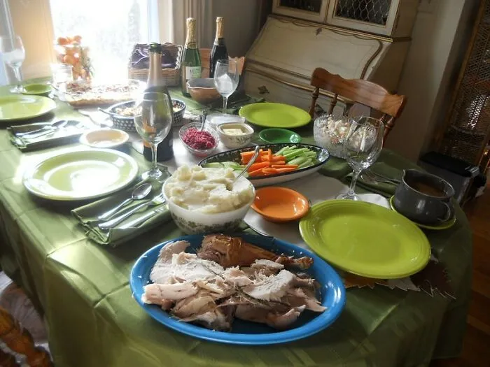 People In This Online Group Share What Things Their Family Members Had The Courage To Do At Their Thanksgiving Gathering (30 Stories)