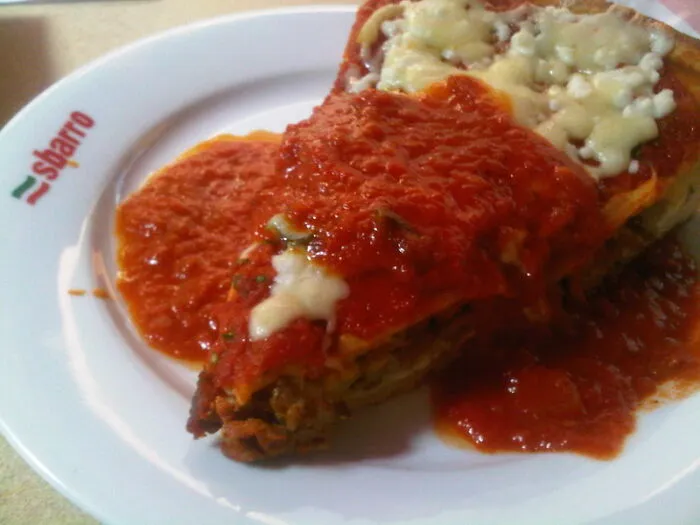 20 Platos que la gente debería dejar de pedir, según revelan empleados de comida rápida