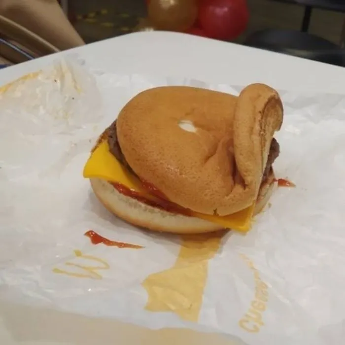 30 Clientes comparten sus peores pedidos de McDonald's en esta cuenta de Instagram
