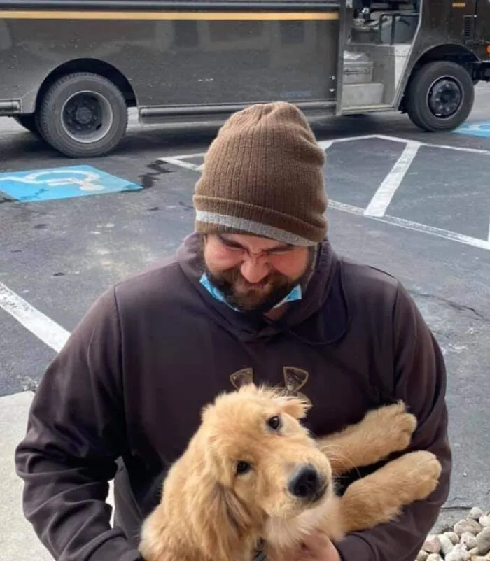 30 Conductores de UPS que se encontraron perros en sus rutas y compartieron las fotos en este grupo (Nuevas imágenes)