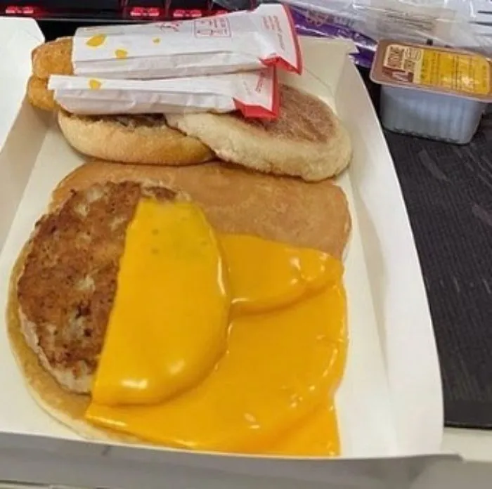 30 Clientes comparten sus peores pedidos de McDonald's en esta cuenta de Instagram