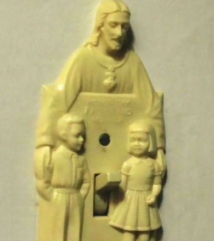 … de hacer un bonito interruptor inspirado en Jesús