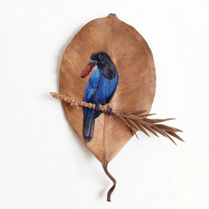 This Artist Inherited Her Mother's Talent For Handicrafts And Created A Type Of Embroidery On Leaves (59 Pics)