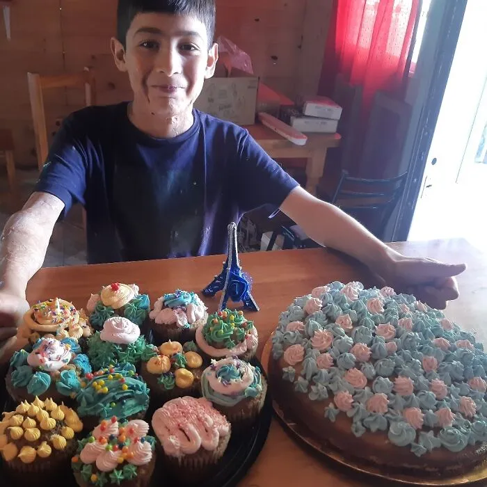 A 10-Year-Old Boy In Argentina Went Viral After Posting Pictures Of His Cakes And Other Pastries Online (27 Pics)