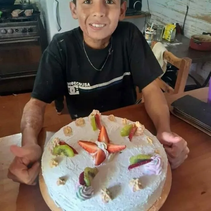 A 10-Year-Old Boy In Argentina Went Viral After Posting Pictures Of His Cakes And Other Pastries Online (27 Pics)