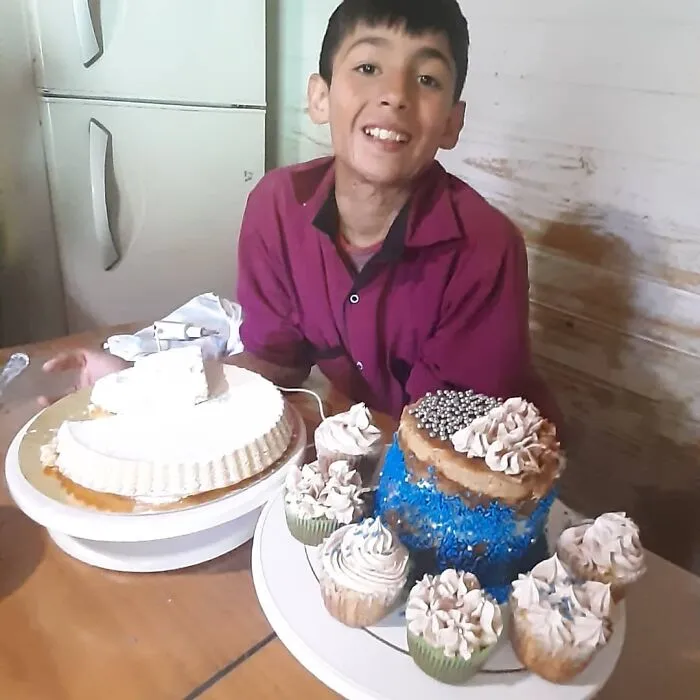 A 10-Year-Old Boy In Argentina Went Viral After Posting Pictures Of His Cakes And Other Pastries Online (27 Pics)