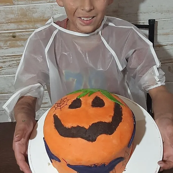 A 10-Year-Old Boy In Argentina Went Viral After Posting Pictures Of His Cakes And Other Pastries Online (27 Pics)