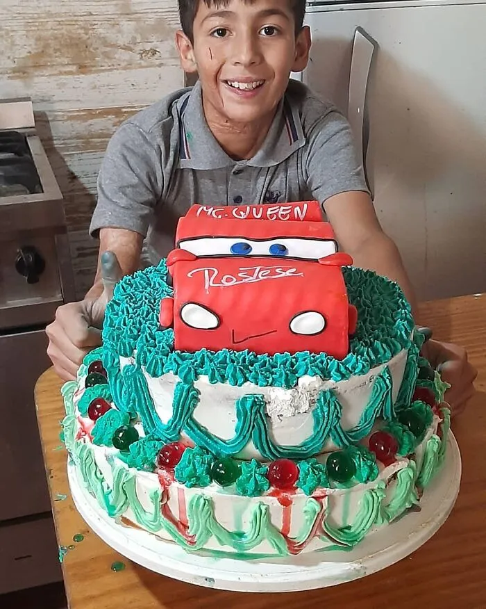 A 10-Year-Old Boy In Argentina Went Viral After Posting Pictures Of His Cakes And Other Pastries Online (27 Pics)