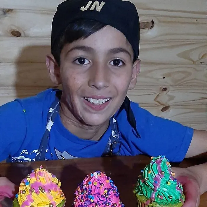 A 10-Year-Old Boy In Argentina Went Viral After Posting Pictures Of His Cakes And Other Pastries Online (27 Pics)