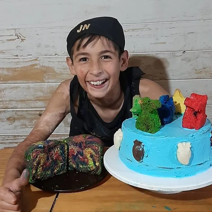 A 10-Year-Old Boy In Argentina Went Viral After Posting Pictures Of His Cakes And Other Pastries Online (27 Pics)