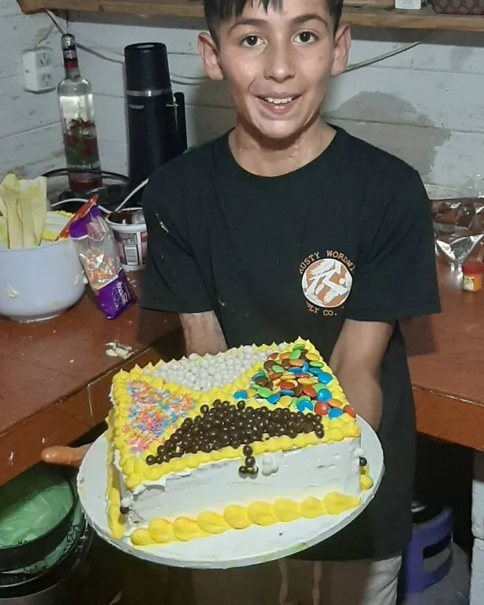 A 10-Year-Old Boy In Argentina Went Viral After Posting Pictures Of His Cakes And Other Pastries Online (27 Pics)