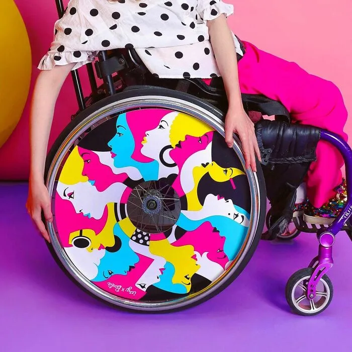 Izzy Wheels: 54 Colorful Wheelchair Accessories Created By Two Sisters