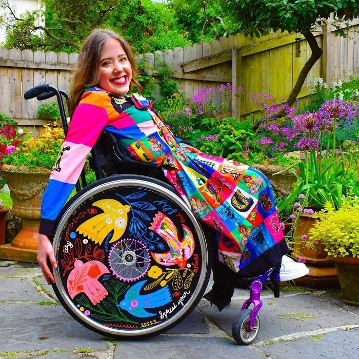 Izzy Wheels: 54 Colorful Wheelchair Accessories Created By Two Sisters