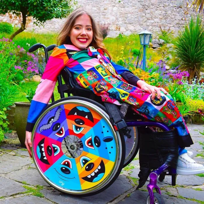 Izzy Wheels: 54 Colorful Wheelchair Accessories Created By Two Sisters