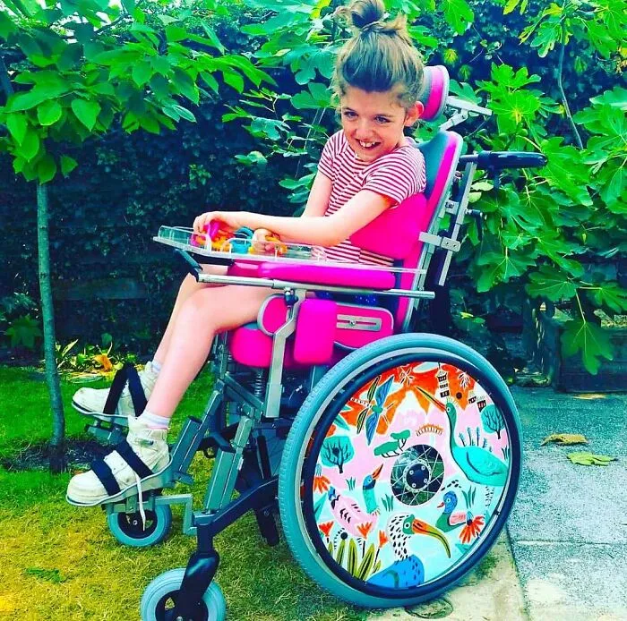 Izzy Wheels: 54 Colorful Wheelchair Accessories Created By Two Sisters