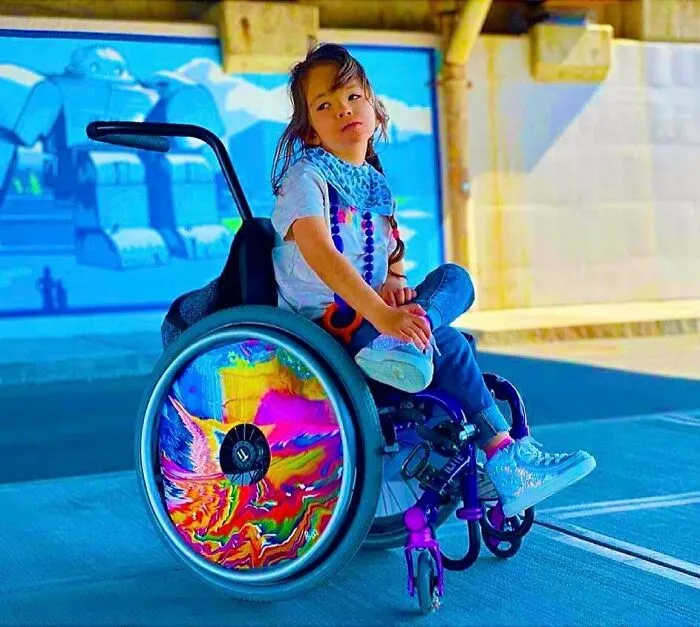 Izzy Wheels: 54 Colorful Wheelchair Accessories Created By Two Sisters