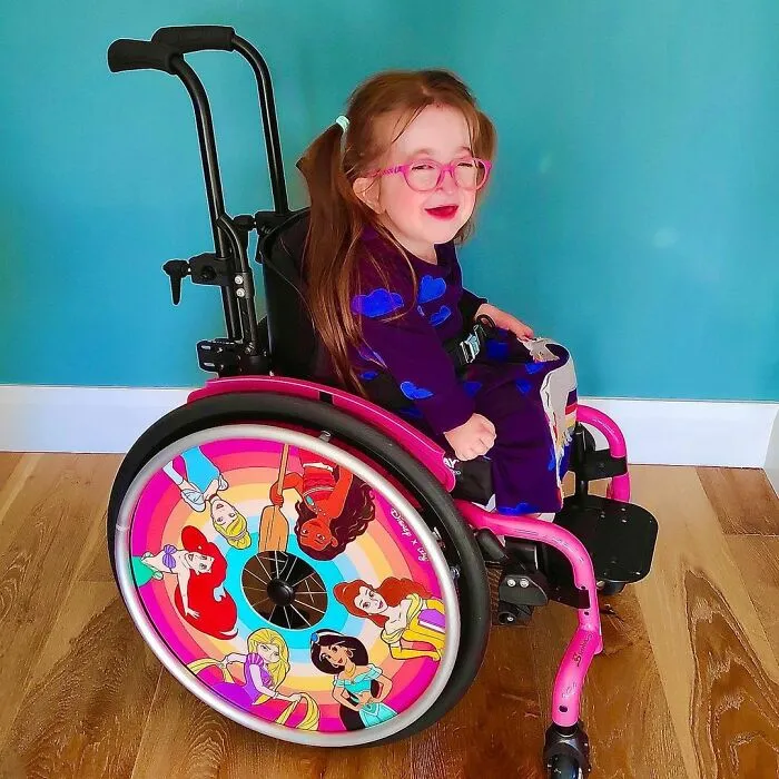 Izzy Wheels: 54 Colorful Wheelchair Accessories Created By Two Sisters