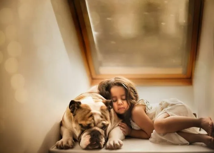 Sweet Photographs Of Kids With Animals That Might Make Your Heart Melt A Bit (28 New Pics)