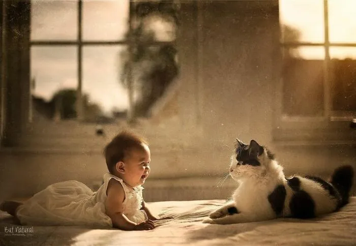 Sweet Photographs Of Kids With Animals That Might Make Your Heart Melt A Bit (28 New Pics)