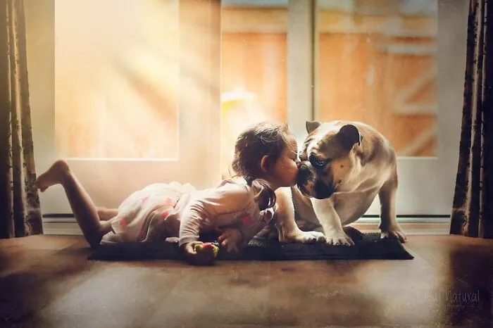 Sweet Photographs Of Kids With Animals That Might Make Your Heart Melt A Bit (28 New Pics)