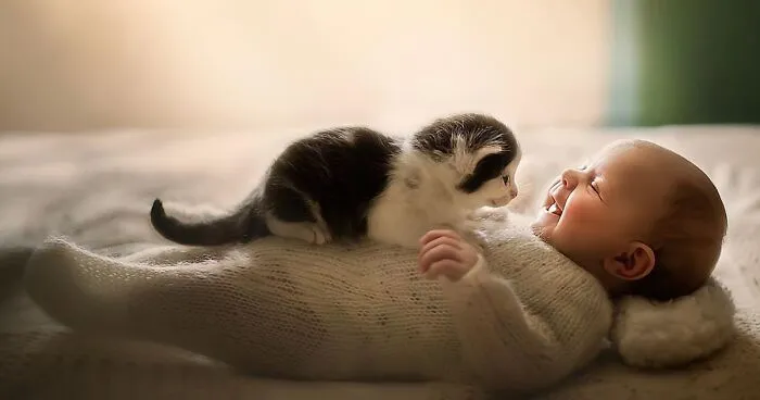 Sweet Photographs Of Kids With Animals That Might Make Your Heart Melt A Bit (28 New Pics)