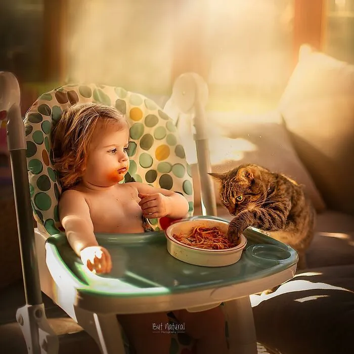 Sweet Photographs Of Kids With Animals That Might Make Your Heart Melt A Bit (28 New Pics)