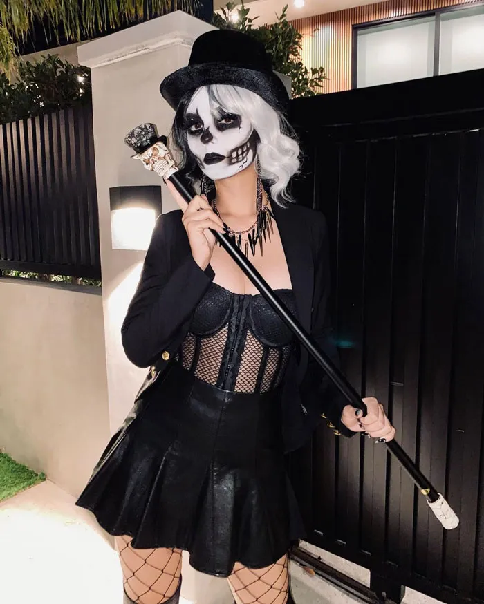 Victoria Justice As A Skeleton