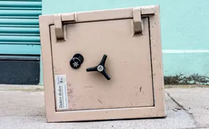 30 Ex-Burglars Reveal Where You Should Never Hide Your Stuff And Share Other Helpful Tips